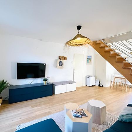 Bord De Mer, Maison Paisible Et Renovee A Penvins Сарзо Екстериор снимка