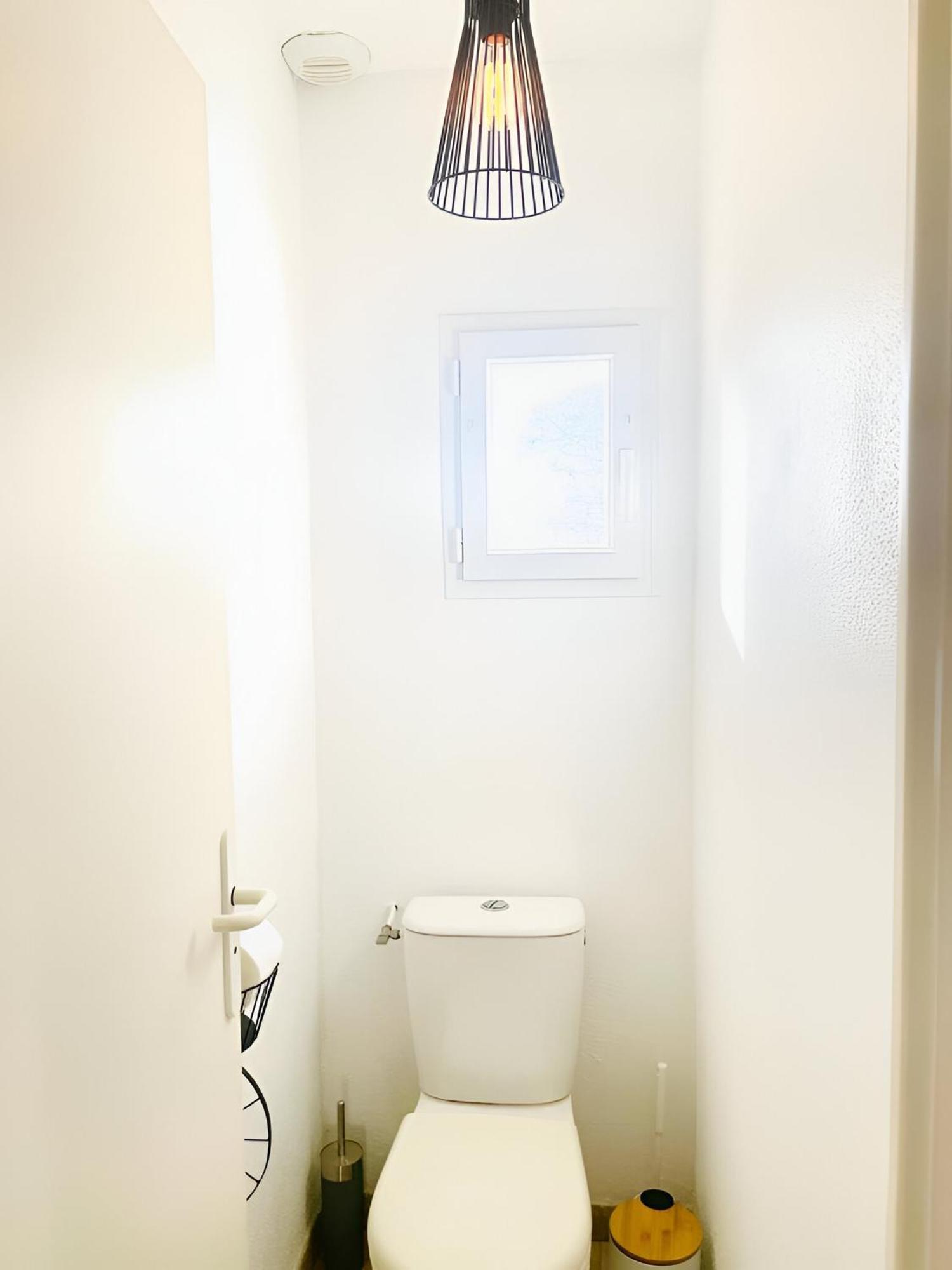 Bord De Mer, Maison Paisible Et Renovee A Penvins Сарзо Екстериор снимка