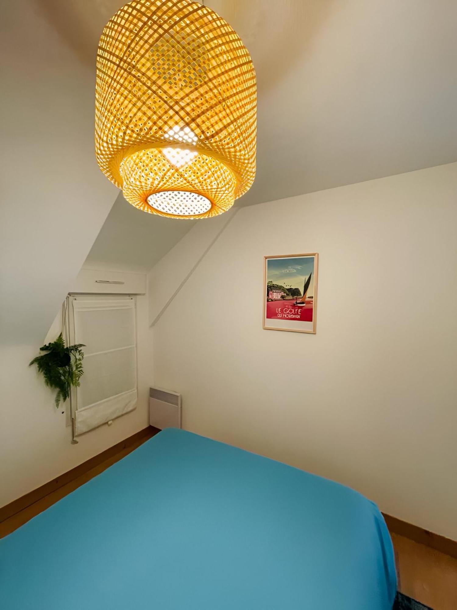 Bord De Mer, Maison Paisible Et Renovee A Penvins Сарзо Екстериор снимка