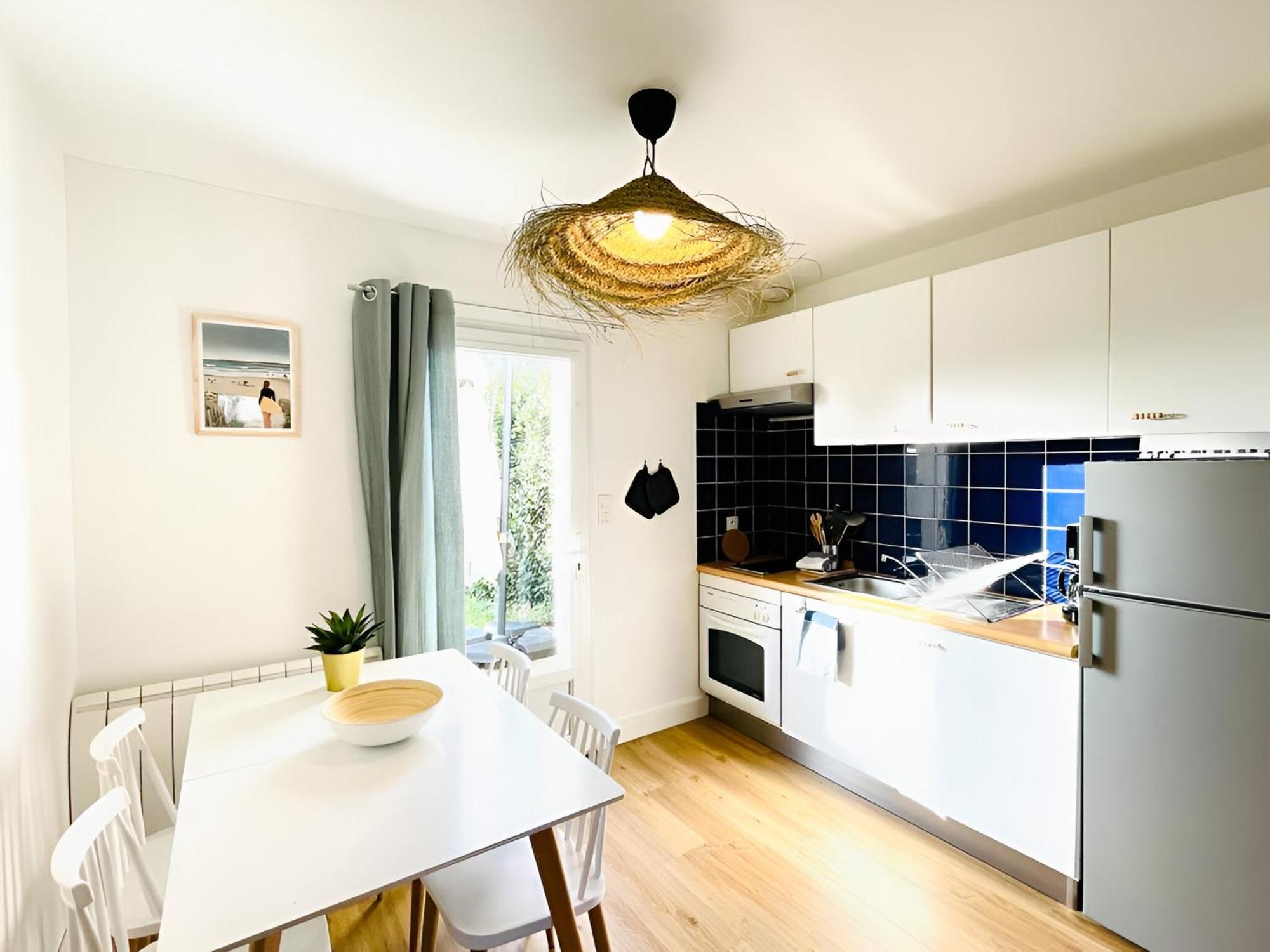 Bord De Mer, Maison Paisible Et Renovee A Penvins Сарзо Екстериор снимка
